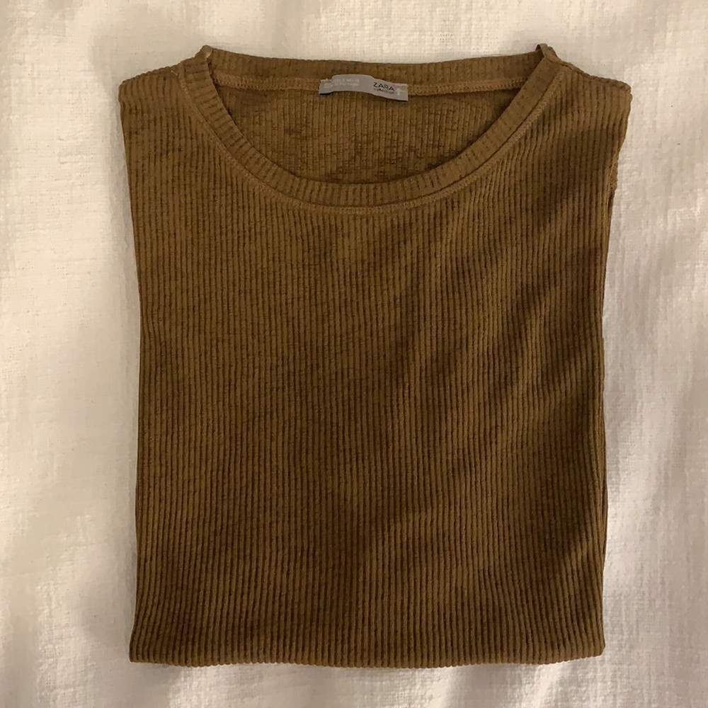 Zara Tee